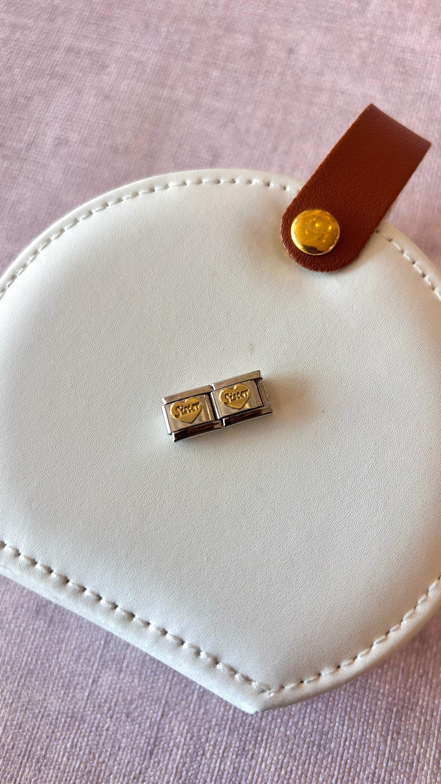 Charm corazón sister