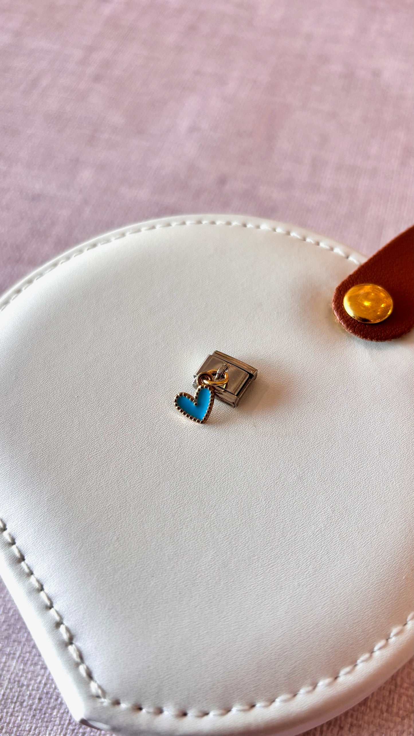 Charm colgante corazón azul