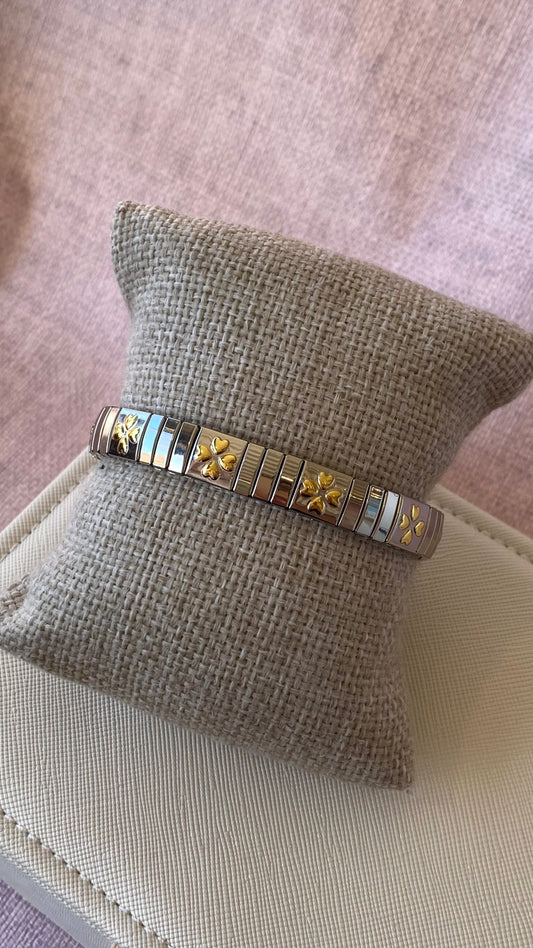 Pulsera con trébol