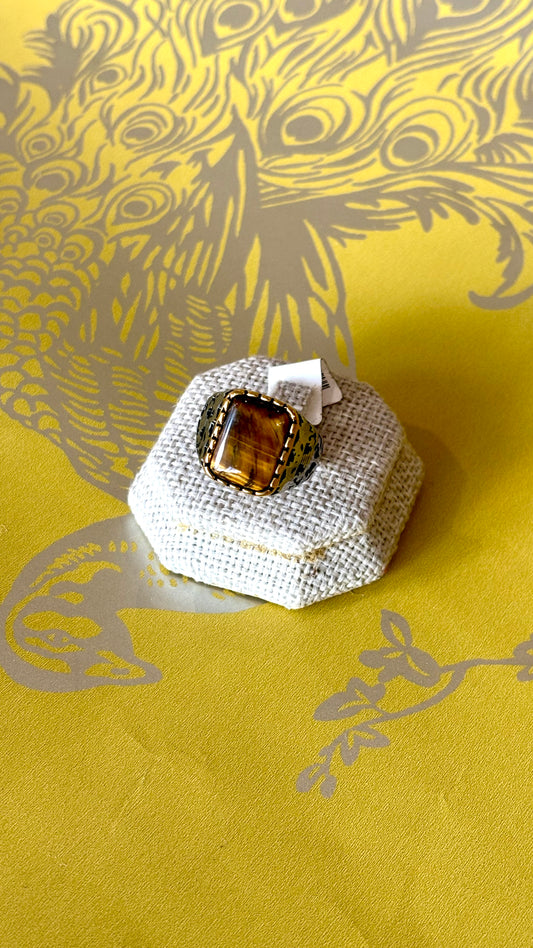 Anillo de piedra café