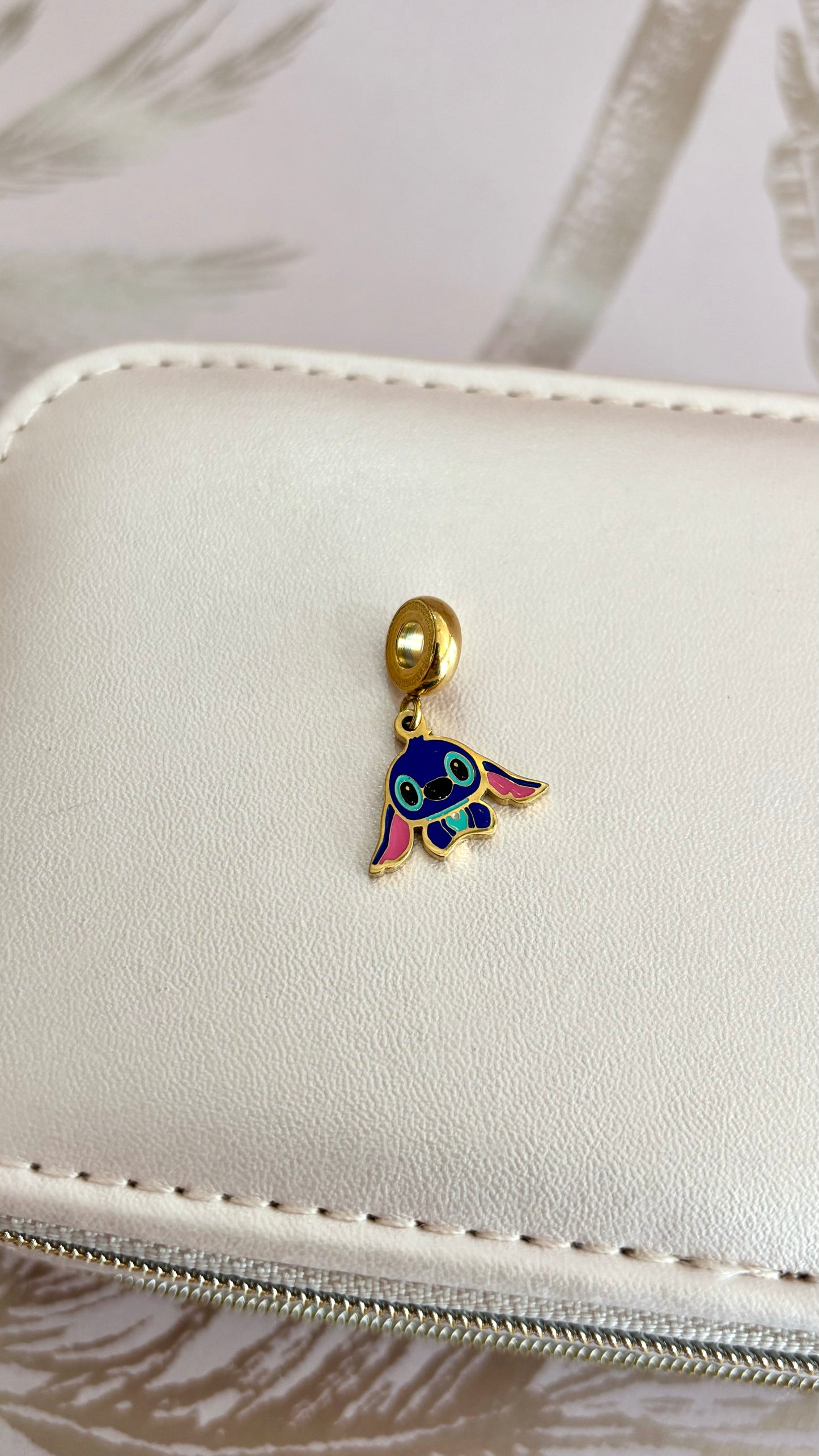Charm colgante stich